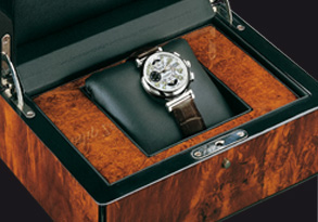 Ceasurile exclusive Philip Zepter sunt produse în serii limitate în Elveţia, ţara preciziei şi a calităţii.